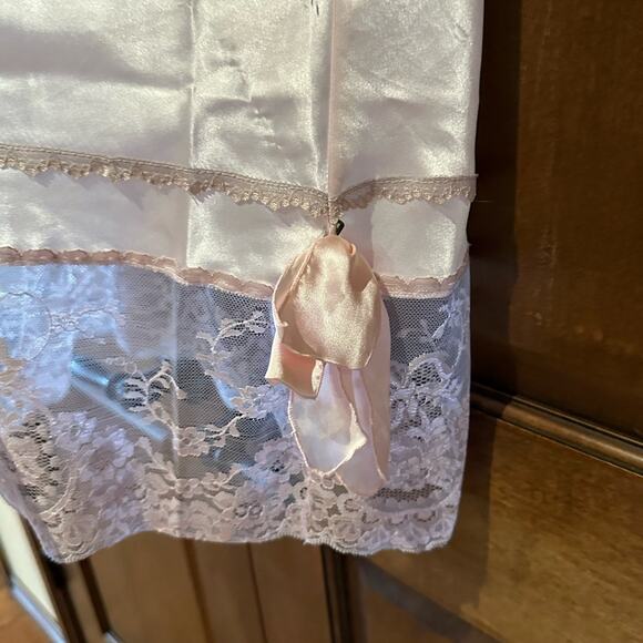 Vintage Lady Carmen Dallas Womens Ice Pink Satin Lace Slip/Dress/Gown Made USA - Picture 7 of 11